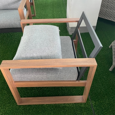 Gekleurde tuinmeubelen Aluminium Rattan Sofa Set voor luxe hoek Teapoy Tafel
