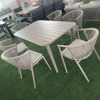 Buitentuinfurniture Aluminium Bistro Rattan Sofa Set met luxe koffietafel