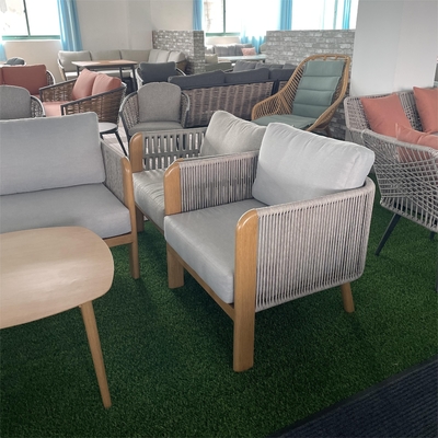 Aluminium tuinmeubilair met een luxueuze teapoe