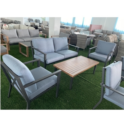 Aanpasbare kleuren Outdoor tuinmeubilair Aluminium Rattan Sofa Set voor luxe tafel