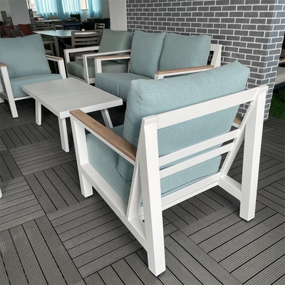 Buitentuinfurniture Aluminium Rattan Sofa Set voor Luxe Tafel Teapoy Bistro Diner