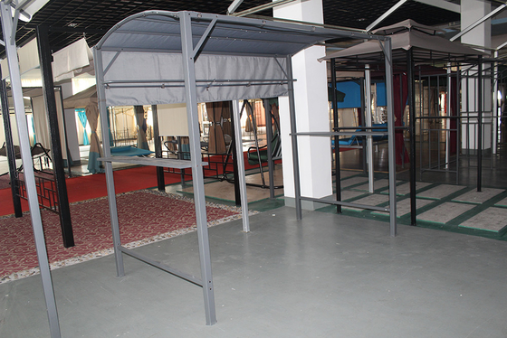 Stalen frame Gazebo Paviljoen Pergola met 2.45*1.37*2.15M Grootte en opvouwbaar ontwerp